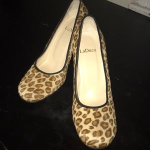 Beautiful LaDuca authentic calf hair leopard pumps